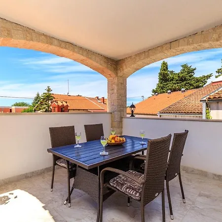 Guest house Mirjana 3*